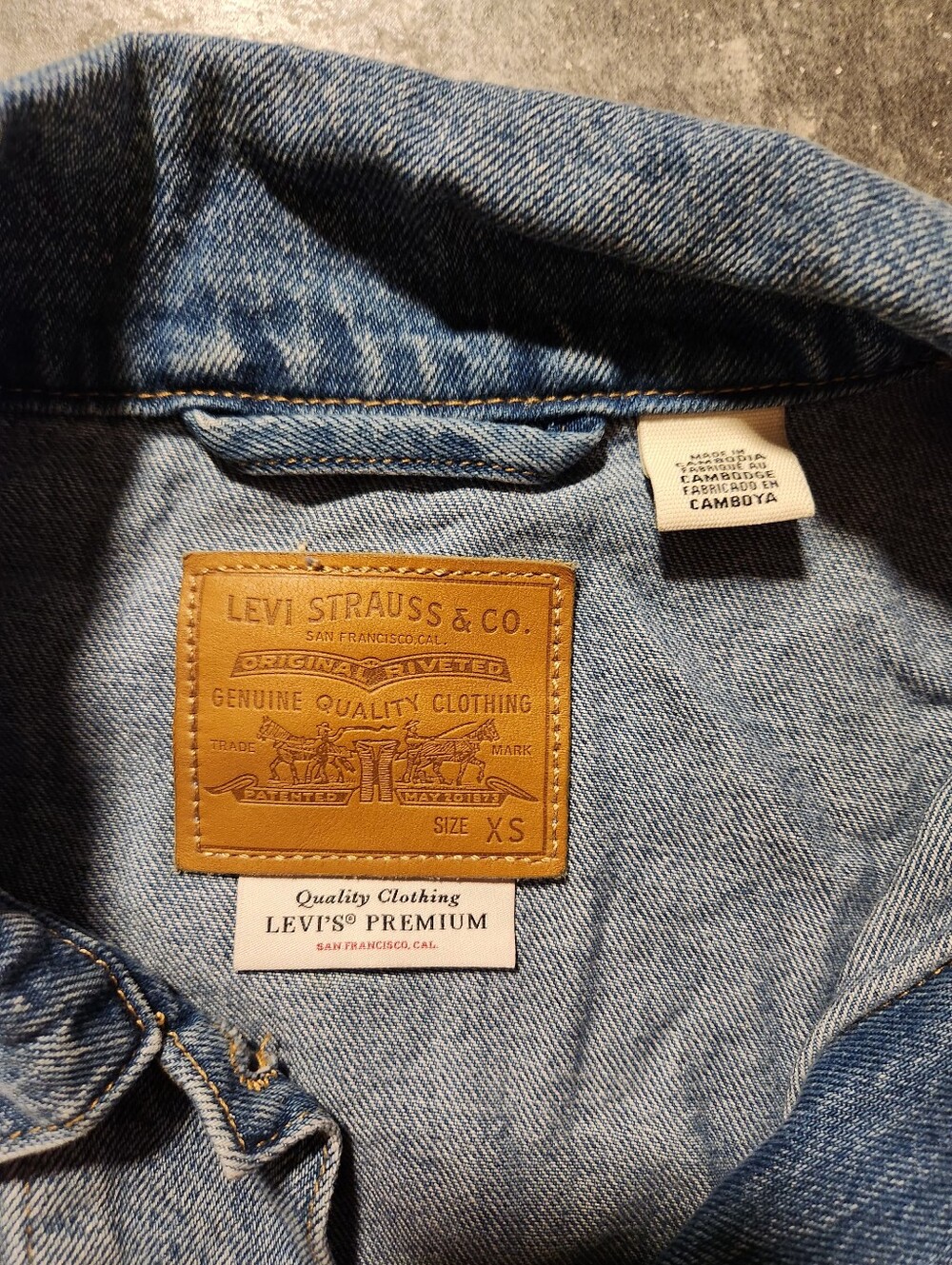 Levi Jean Jacket - Picture 3 of 3